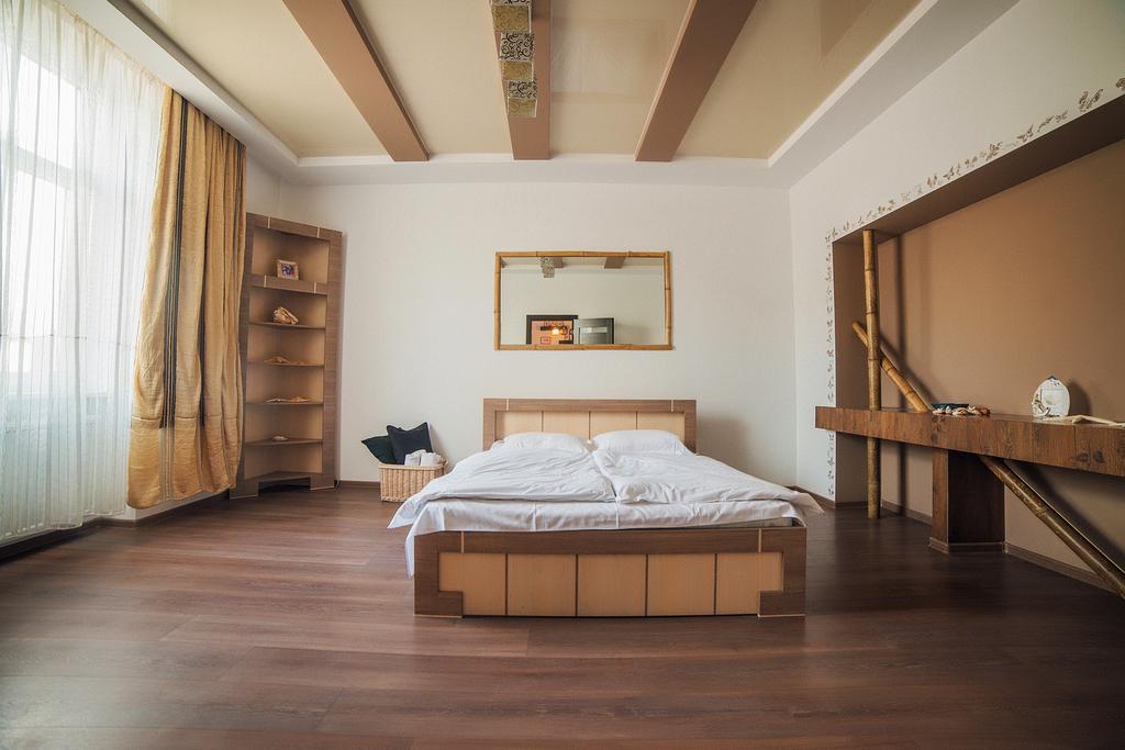 Apartments Zefir Lviv Eksteriør billede