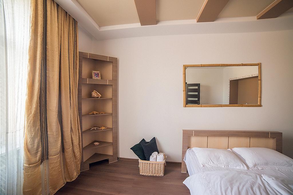 Apartments Zefir Lviv Eksteriør billede