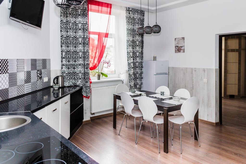 Apartments Zefir Lviv Eksteriør billede